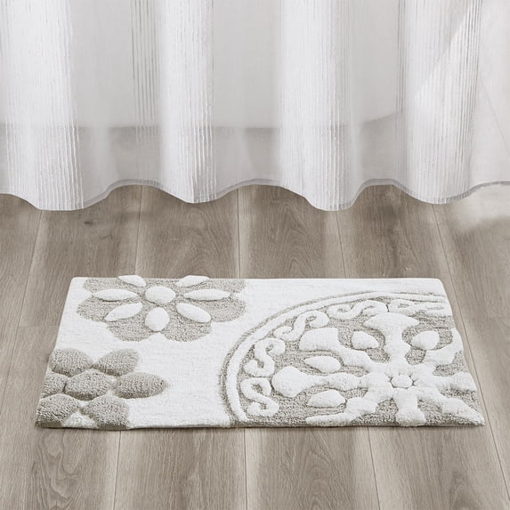 Medallion Cotton Tufted Bath Rug 20x30 Inches Global Inspired Boho Bathroom Mat Soft Absorbent 100% Cotton Machine Washable