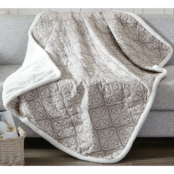 Medallion Throw rev sherpa