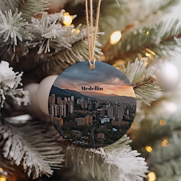 Medellin Ornaments, Medellin Christmas, Medellin Decor for Holiday, Christmas Round, Ceramic Christmas Ornament, Trees Decor Indoor, for Daughter OSt5w4 (Medellin)