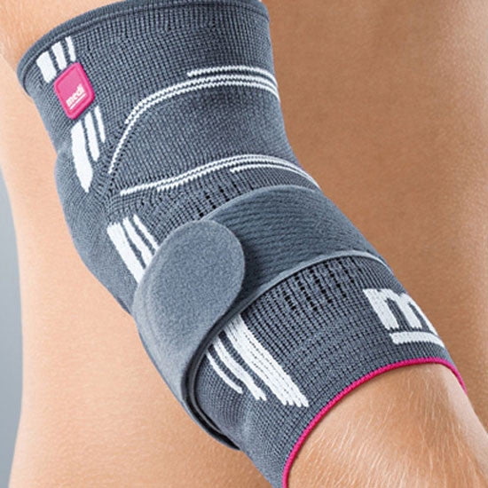 Medi Epicomed Elbow Support w/Accu Pressure Silicone Insert Silver III K400213