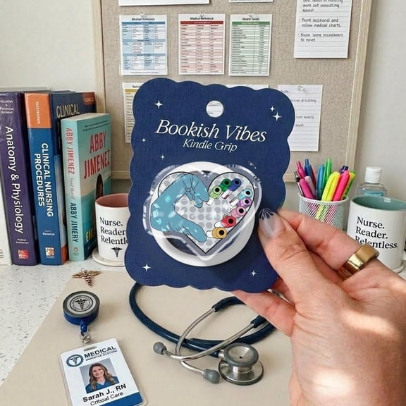 Medical Heart Grip, Phlebotomy Gift, Lab Tech Gift, Nurse Gift, Blood Draw Phone Grip, Healthcare Worker Grip