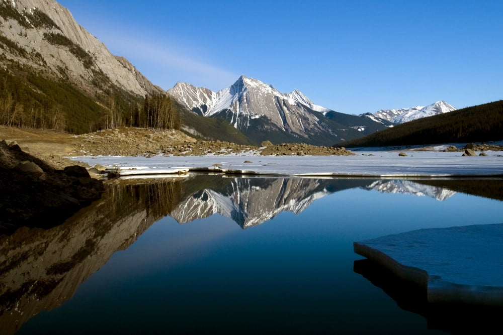 Medicine Lake Jasper National Park Alberta Canada Canvas Art - Richard Wear Design Pics (17 x 11)