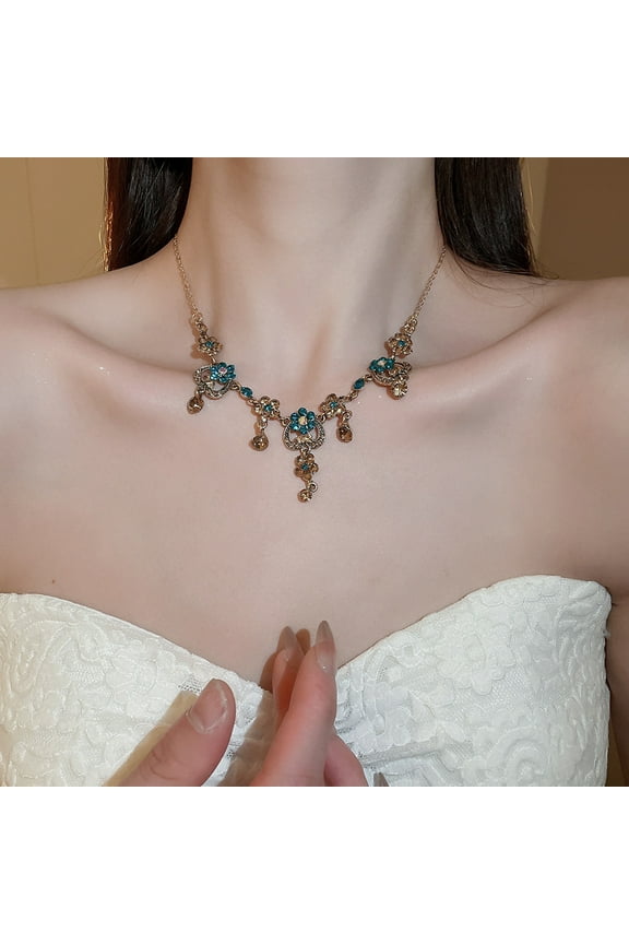 Medieval Vintage Love Flower Pendant with Blue Sparkle Glass Bead Necklace, Bohemian Retro Style Royal Necklace Jewelry for Women