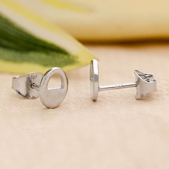 Meera Jewels 925 Sterling Silver Earrings Oval Studs Geometric Wear Timeless Design