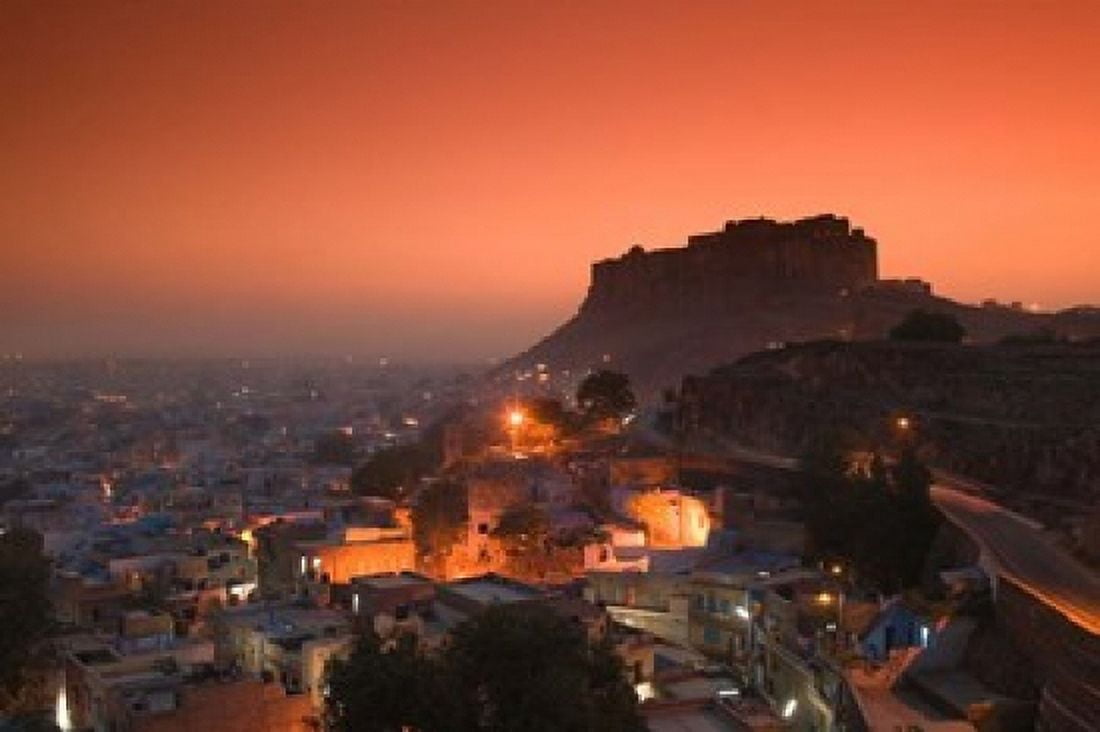 Meherangarh Fort and Town Rajasthan India Canvas Art - Walter Bibikow DanitaDelimont (26 x 18)