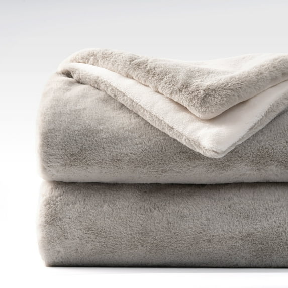 Mellowdy Faux Rabbit Fur Throw Blanket (Milky White, 50x60 inches) - Luxury, Silky, Fluffy Throw