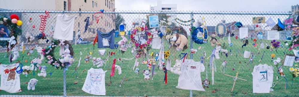 Mementos on chain link fence memorial to Oklahoma City Federal Building Bombing Oklahoma Canvas Art - Panoramic Images (36 x 12)