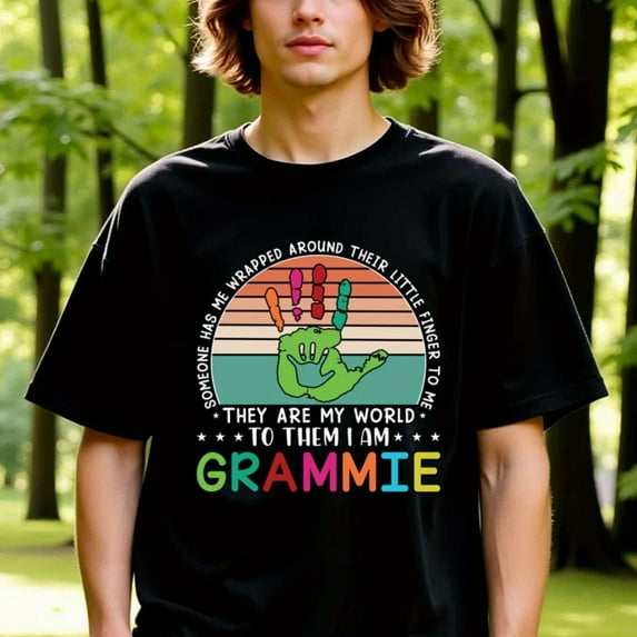 Men'S 100% Cotton T-Shirt - "Grammie'S World" Graphic with Colorful Hands Design, Casual Crew Neck, Short Sleeve, Regular Fit, All-Season Wear, Ideal for Thanksgiving & Family Gatherings, Everyday T