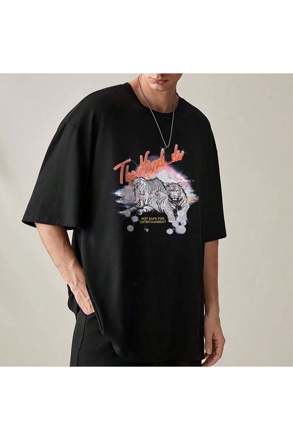 Men's Black Graphic Tee: 100% Polyester, Vibrant Prints for Casual & Urban Looks