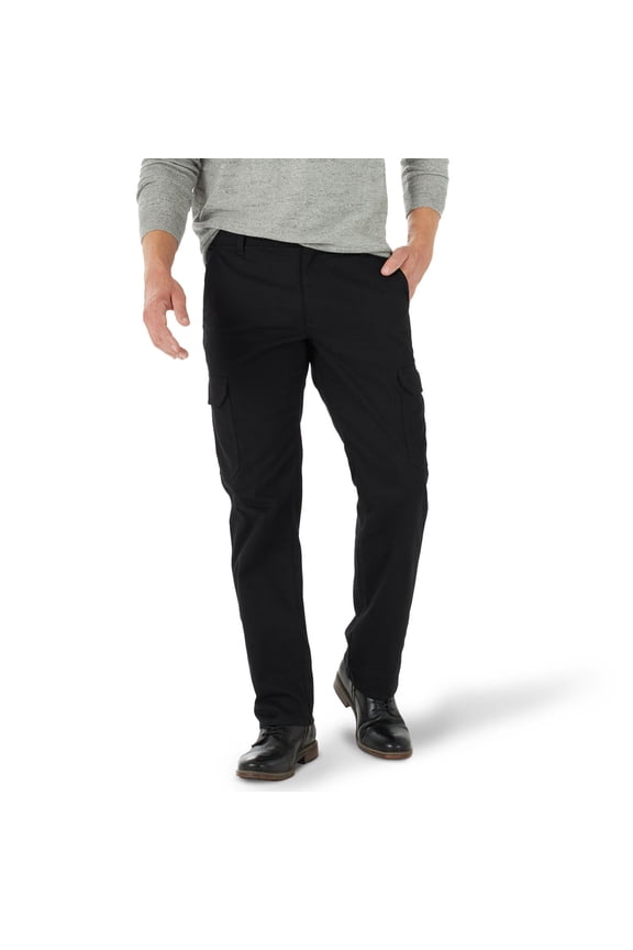 Men's Lee® Extreme Motion MVP Straight Fit Cargo Pants Color: Union All Black Size: 34X34