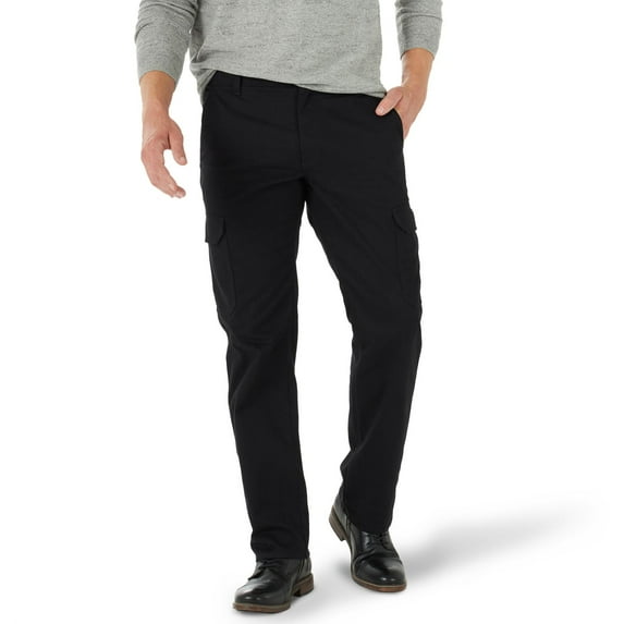 Men's Lee® Extreme Motion MVP Straight Fit Cargo Pants Color: Union All Black Size: 38X32