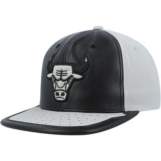 Men's Mitchell & Ness Gray Chicago Bulls Munch Time Snapback Hat