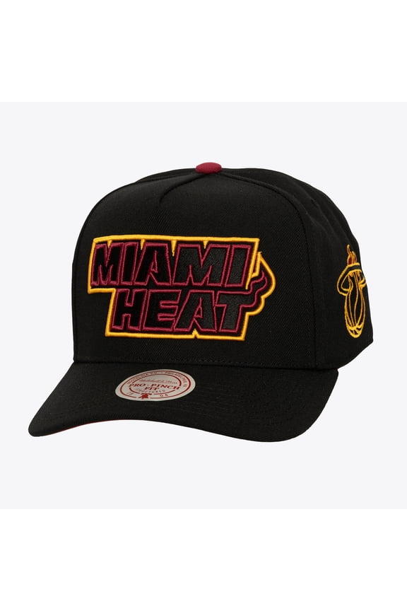Men's Mitchell & Ness  Black Miami Heat Class Act Pro Snapback Hat