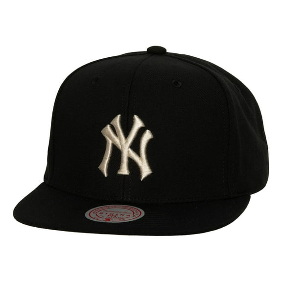 Men's Mitchell & Ness Black New York Yankees Cooperstown Collection True Classics Snapback Hat
