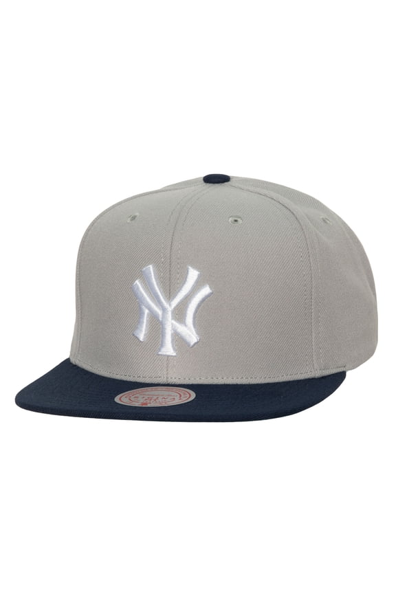 Men's Mitchell & Ness Gray New York Yankees Cooperstown Collection Away Snapback Hat