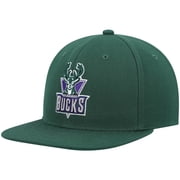 Mens Mitchell & Ness Green Milwaukee Bucks Hardwood Classics Team Ground 2.0 Snapback Hat