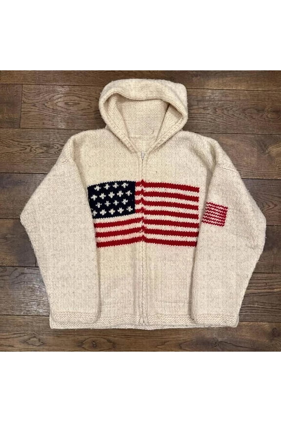 Men's Navy Blue USA Flag Knit Sweater - Crewneck Pullover for Patriotic Style
