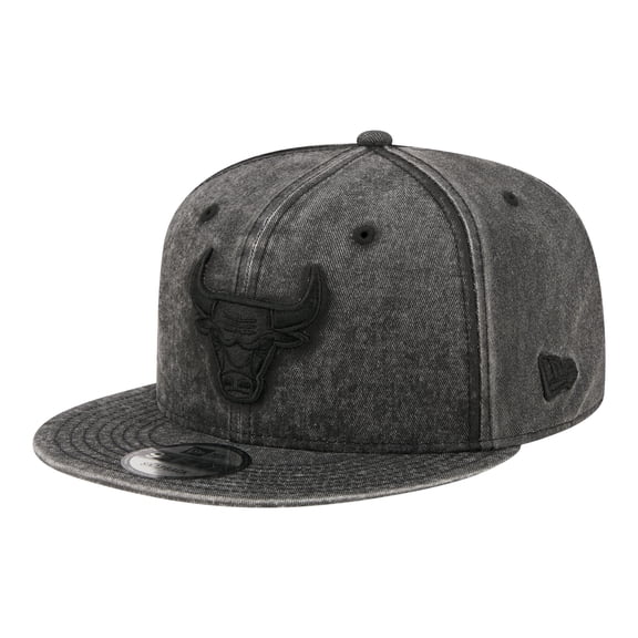 Men's New Era Black Chicago Bulls Washed Tonal 9FIFTY Snapback Hat