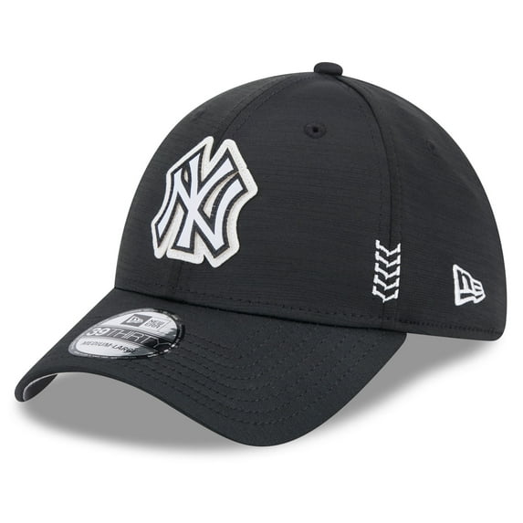 Men's New Era Black New York Yankees 2024 Clubhouse 39THIRTY Flex Fit Hat