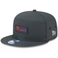 thumbnail image 1 of Men's New Era Charcoal Chicago Bears 2025 Sideline Cold Weather Split Panel 9FIFTY Snapback Hat, 1 of 5