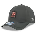 thumbnail image 1 of Men's New Era Charcoal Cincinnati Bengals 2025 Sideline Cold Weather 9FORTY M-Crown Adjustable Hat, 1 of 5