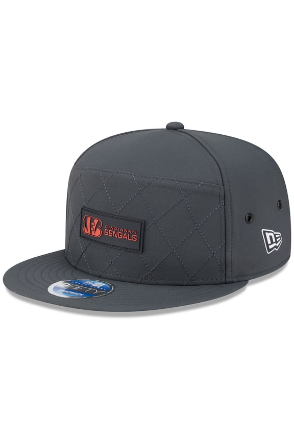 Men's New Era Charcoal Cincinnati Bengals 2025 Sideline Cold Weather Split Panel 9FIFTY Snapback Hat