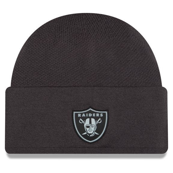 Men's New Era Charcoal Las Vegas Raiders 2026 Sideline Cold Weather Skully Knit Hat