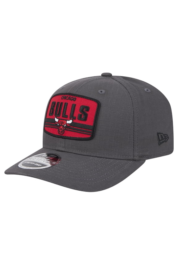 Men's New Era Graphite Chicago Bulls Team Elevated Patch 9SEVENTY Adjustable Hat