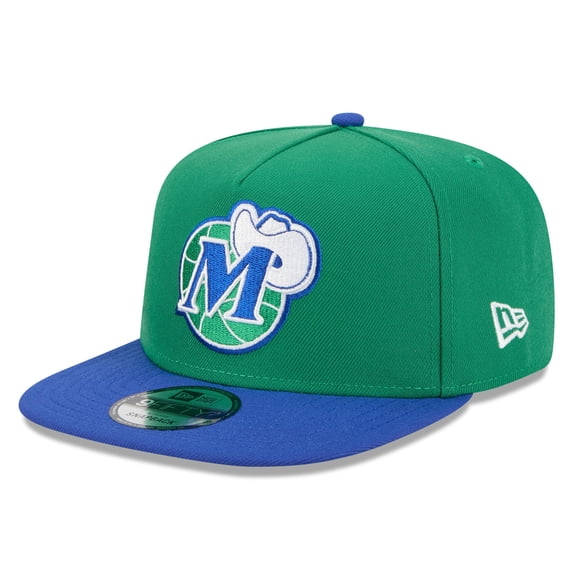 Men's New Era Green/Blue Dallas Mavericks 2025/26 Classic Edition Jersey Hook A-Frame 9FIFTY Snapback Hat
