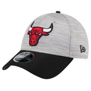 Mens New Era Heather Gray/Black Chicago Bulls Active Digi-Tech Two-Tone 9FORTY Adjustable Hat