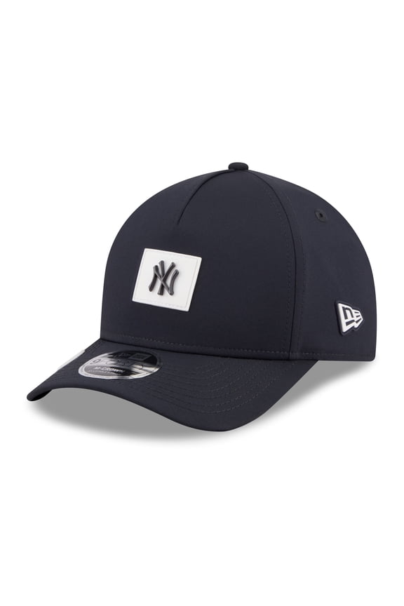 Men's New Era Navy New York Yankees 2026 Clubhouse 9FORTY A-Frame Adjustable Hat