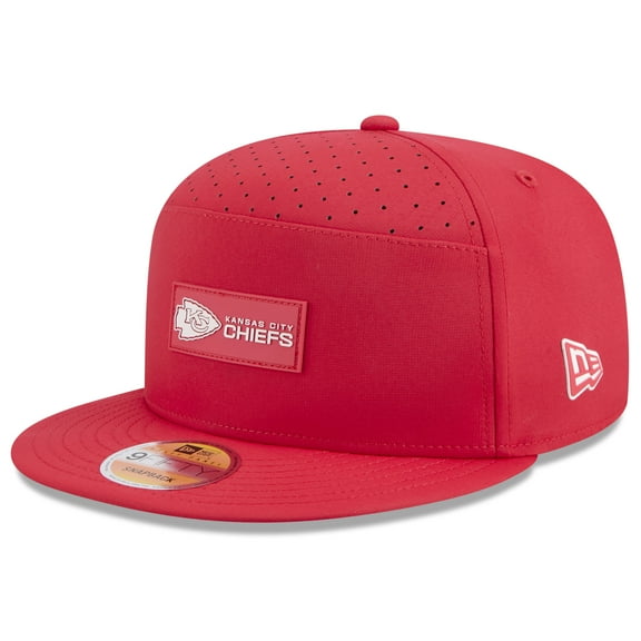 Men's New Era Red Kansas City Chiefs 2025 Sideline Split Panel 9FIFTY Snapback Hat