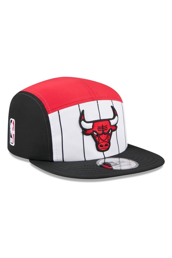 Men's New Era White/Black Chicago Bulls 2025 NBA Tip Off Camper Adjustable Hat