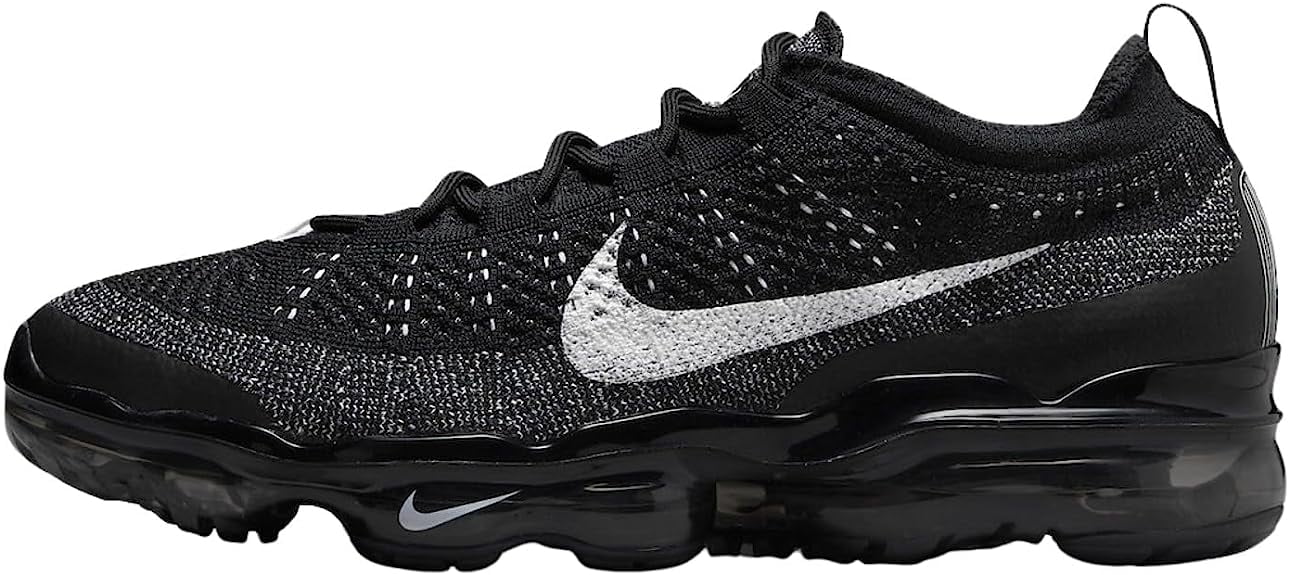 black and white nike vapormax flyknit