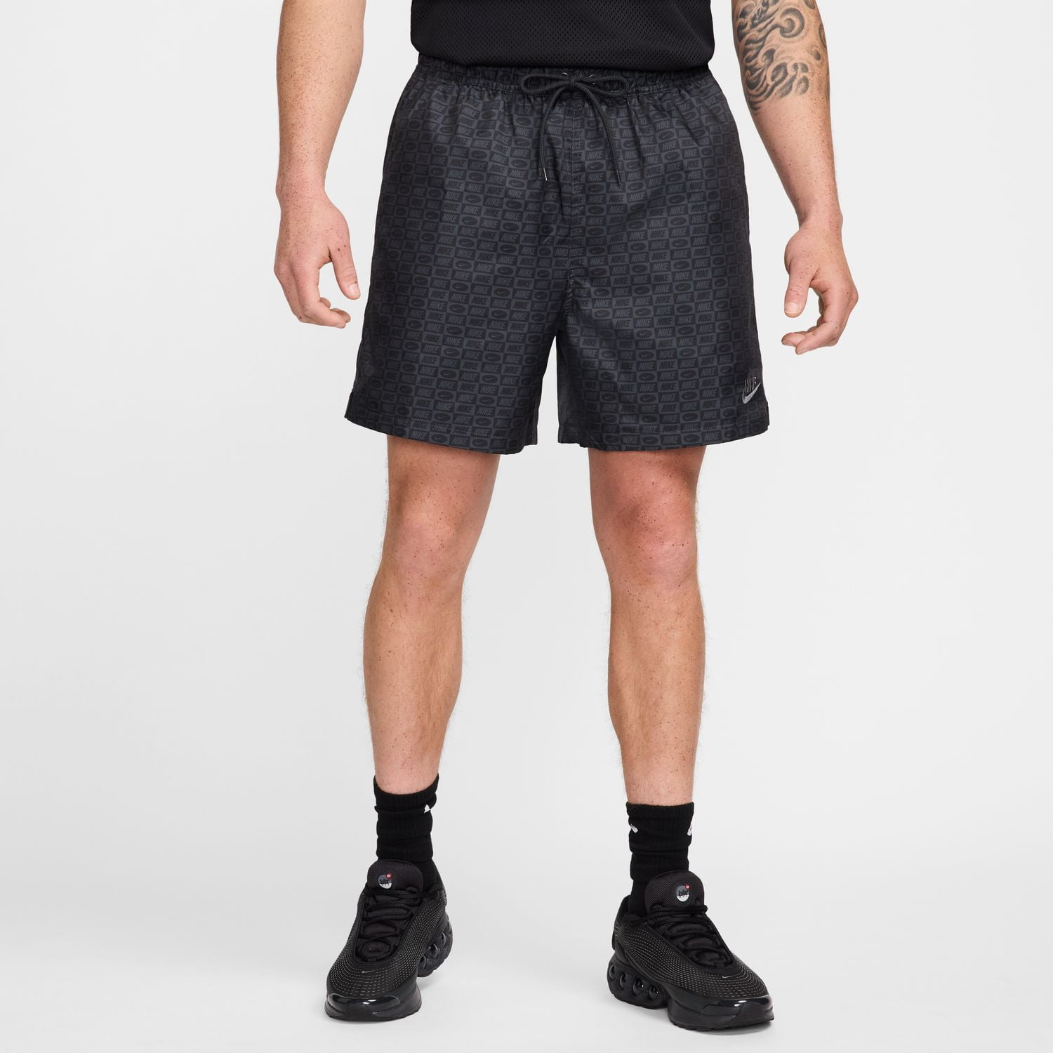 nike mid thigh shorts mens