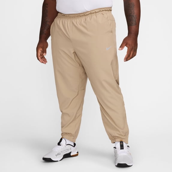 Men's Nike Form Dri-FIT Tapered Versatile Pants Color: Khaki Size: S