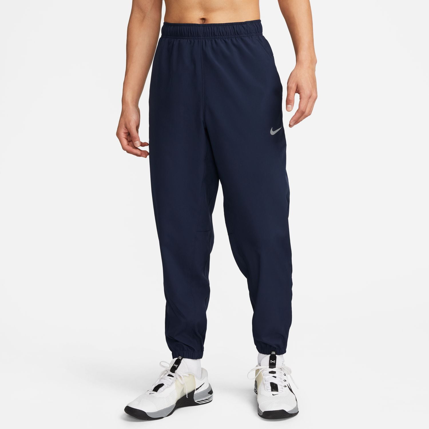 Men's Nike Form Dri-FIT Tapered Versatile Pants Color: Smoke Grey