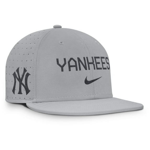 Men's Nike Gray New York Yankees True Performance Fitted Hat