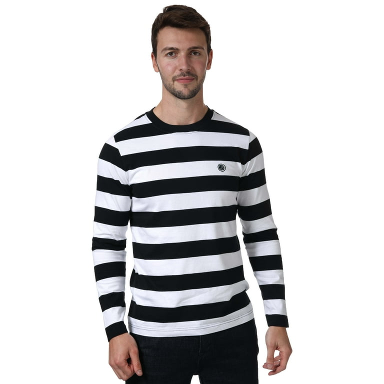 Pretty green black shirt 2025