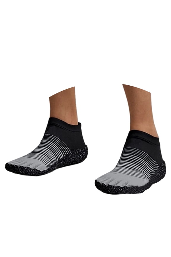 Men's Sandals Breathable Barefoot Yoga Socks for Indoor Fitness with Separate Toe Design Ideal for Gym Workouts and Running