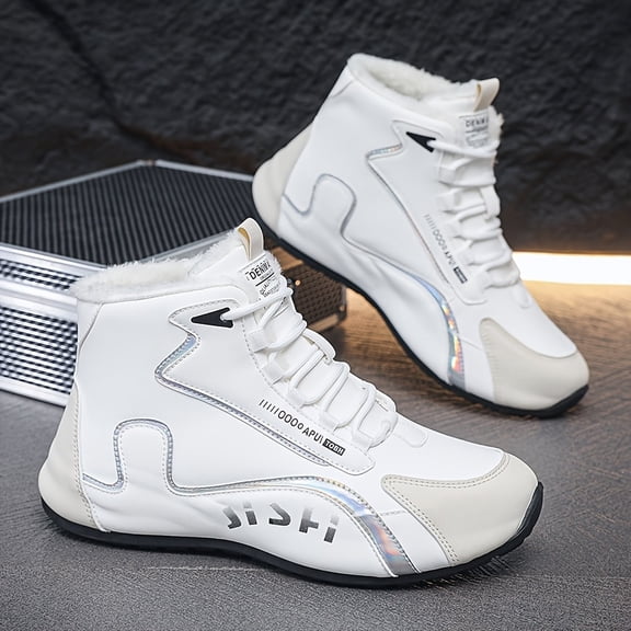 Men's Winter Boots with Traction Tread - Lace-Up Ankle Support, Cushioned EVA Insole & Arch Support - Short Boots for Snow, Ice, and Casual Attire - Stylish Winter Footwear with Golden-Tipped Design