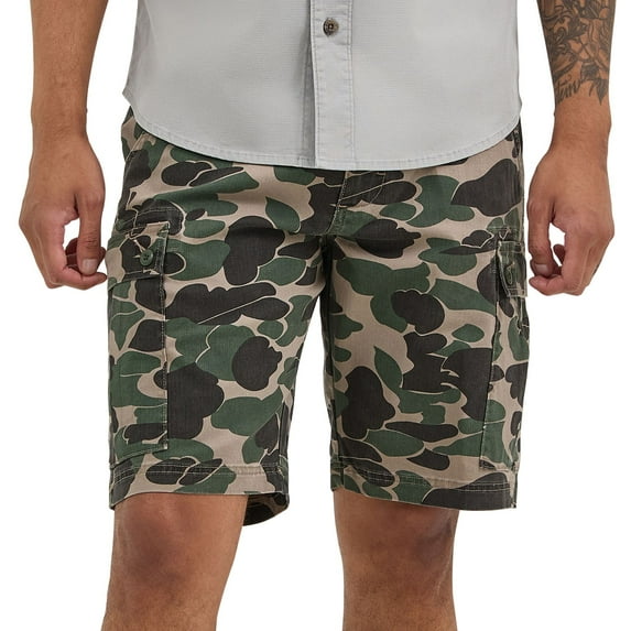 Men's Wrangler 10" Twill Cargo Shorts Color: Camo Size: 30