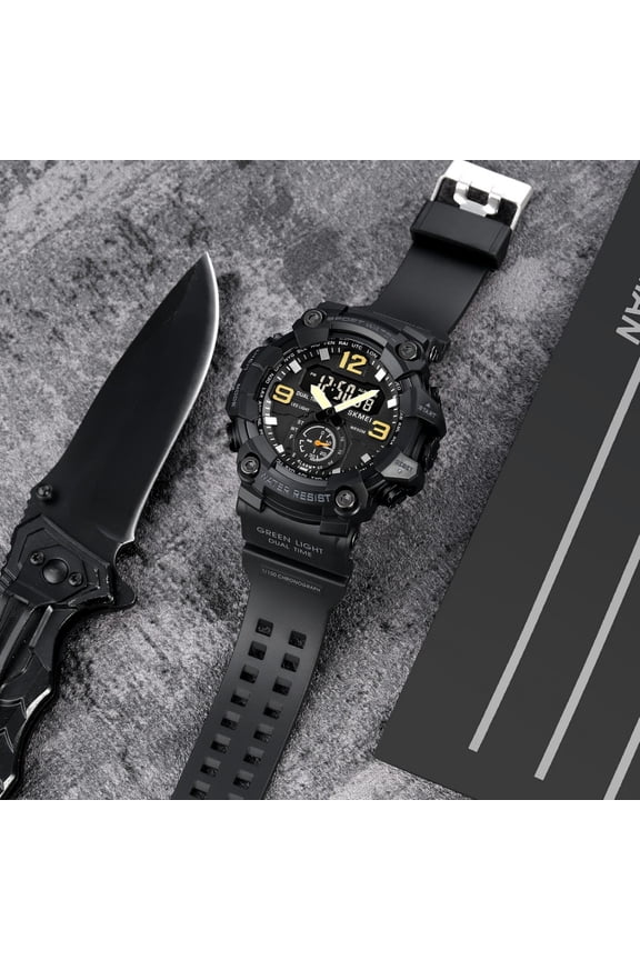 Men's camouflage watch, large dial, multi-function, waterproof, backlit, alarm clock, stopwatch function - a sturdy, waterproof, shockproof men's sports watch for training, hiking, and exploration