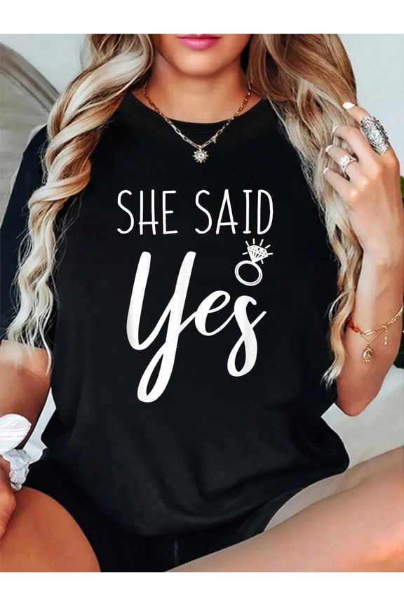 Mens She Said Yes Fiance Engagement Announcement Funny Sayings T-Shirt