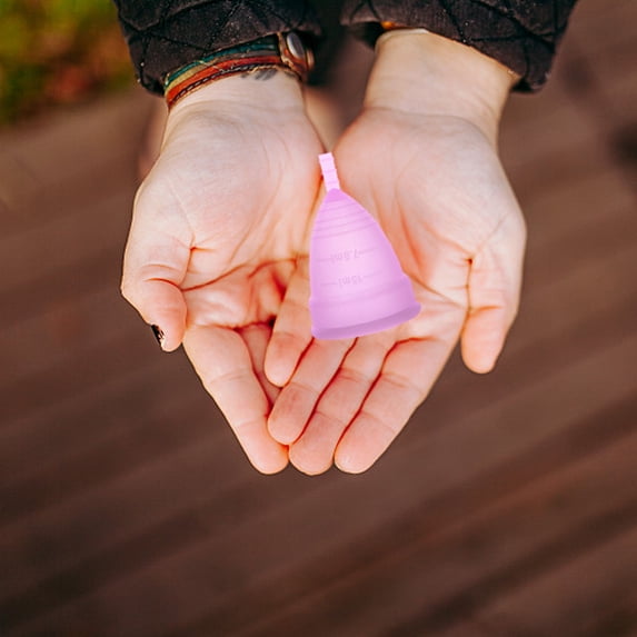 Menstrual Cup Menstrual Women's Menstrual Cup Medical Gel Food Grade Material Menstrual Period Cup can be Recycled Feminine Hygiene Menstrual Cup Multiple Specifications Optional