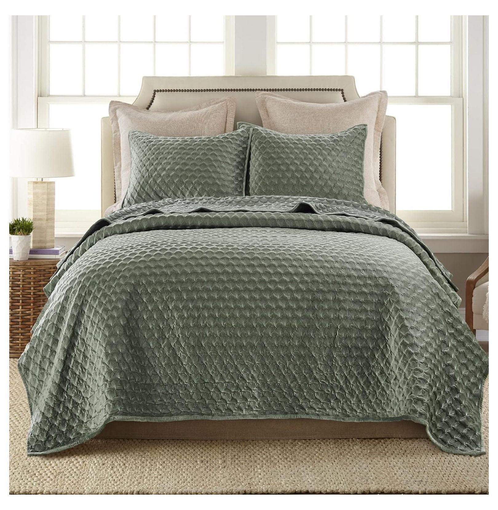 - Merano Quilt - King - Quilted Velvet - Seafoam Green - Quilt Size 106x92in. - Polyester Velvet