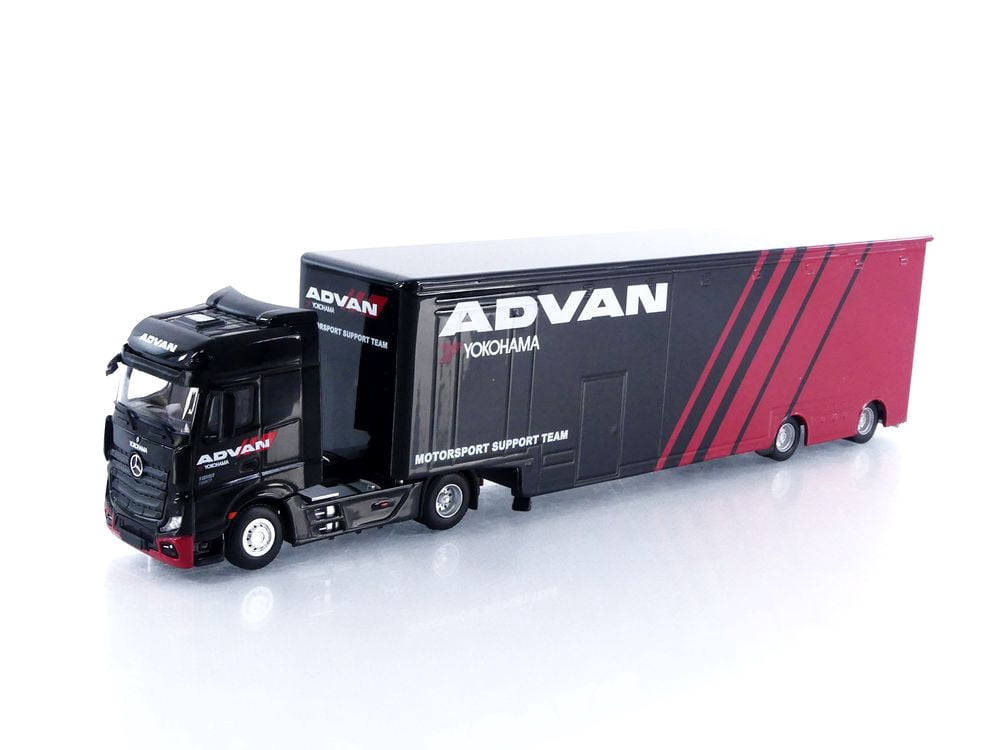 MINI GT 1/64 - MERCEDES-BENZ Actros + Racing Transporter ADVAN