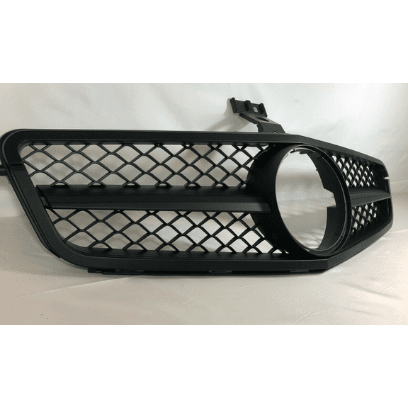 Mercedes C Class W204 2007-14 Grille - AMG Matt Black Mesh Single Fin Grille (2007-2014)