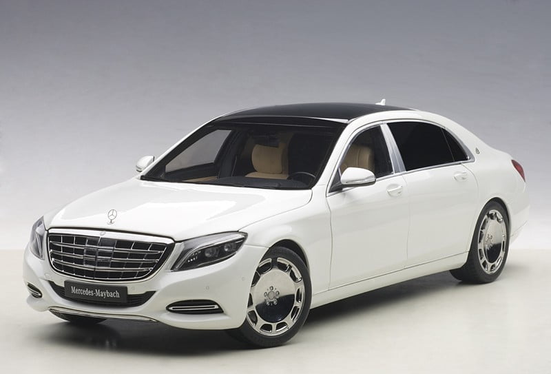 Class　Model　S600　by　Mercedes　Maybach　White　Car　S　1/18　Autoart