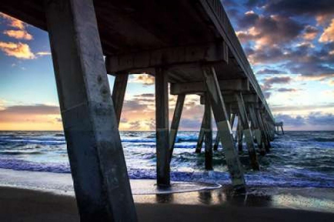 Mercers Pier II Canvas Art - Alan Hausenflock (20 x 28)